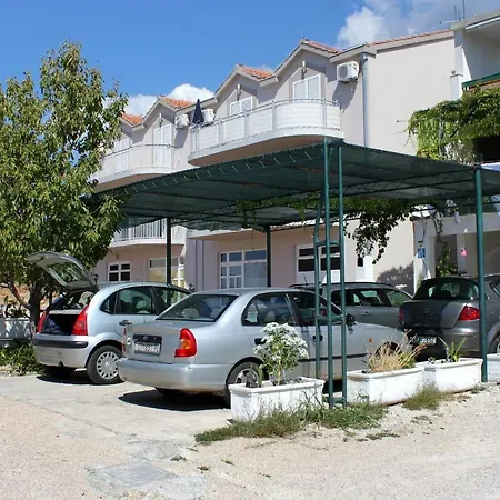 With A Parking Space - 9129 * Makarska
